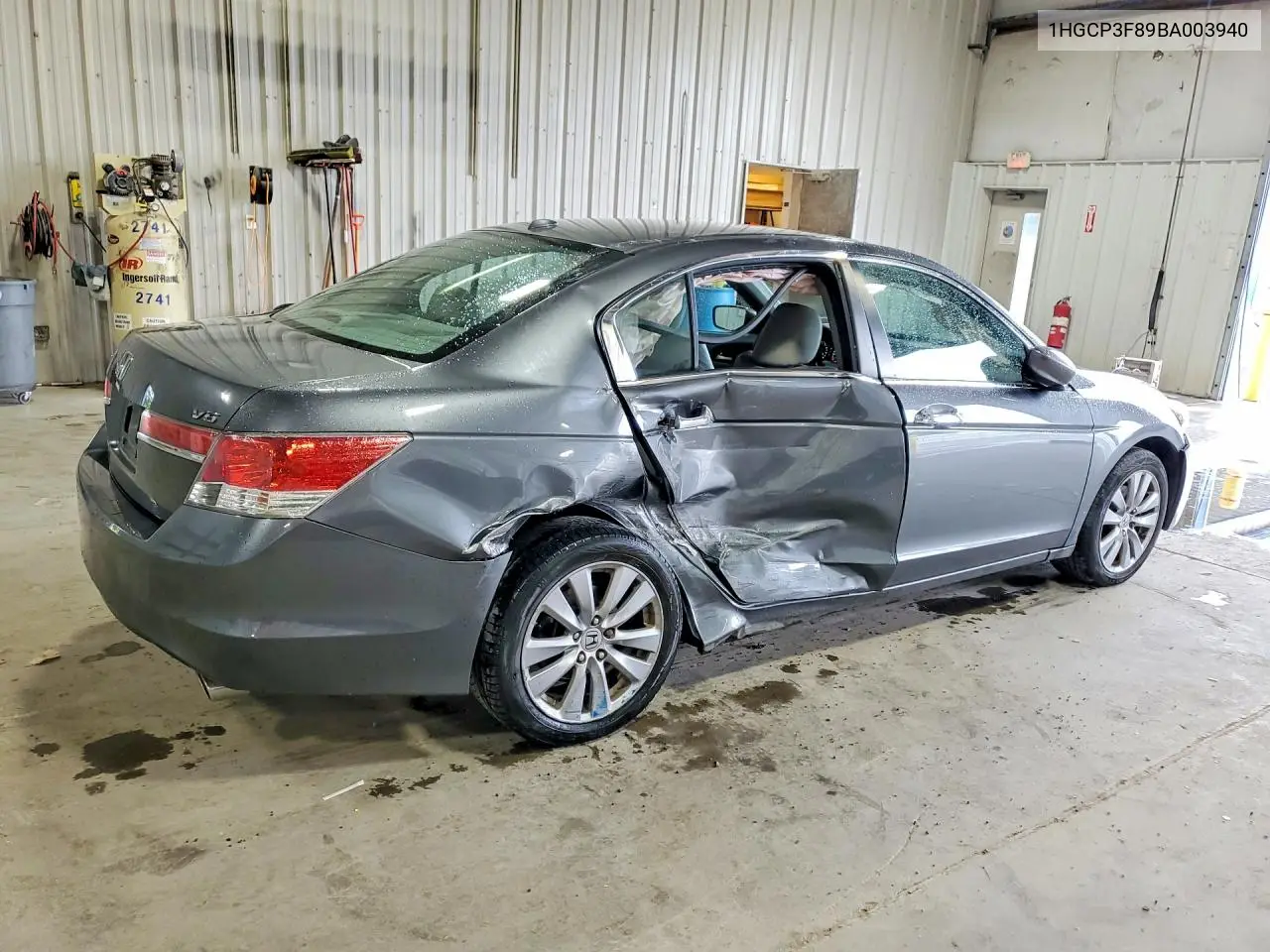 2011 Honda Accord Exl VIN: 1HGCP3F89BA003940 Lot: 61931806