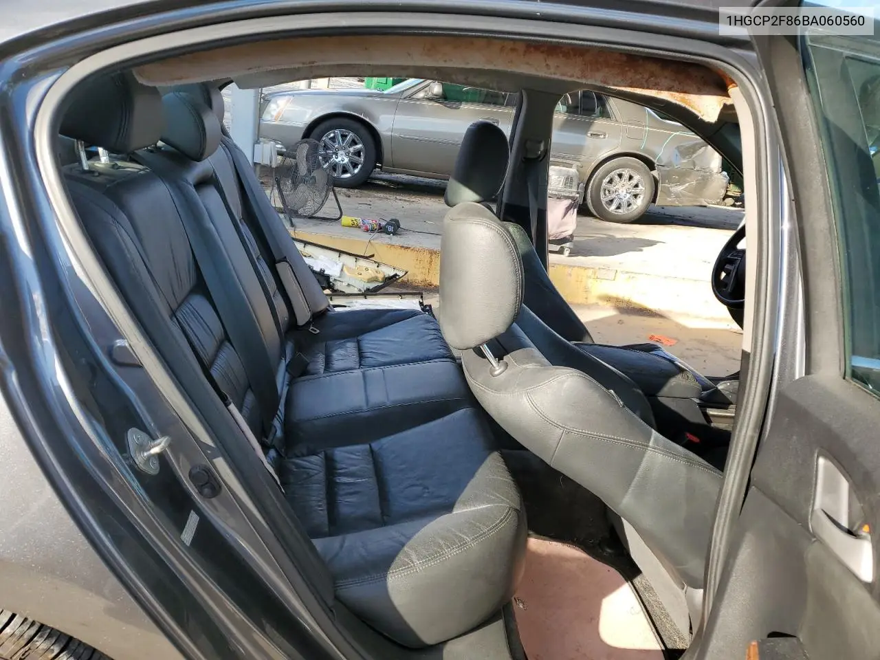 1HGCP2F86BA060560 2011 Honda Accord Exl