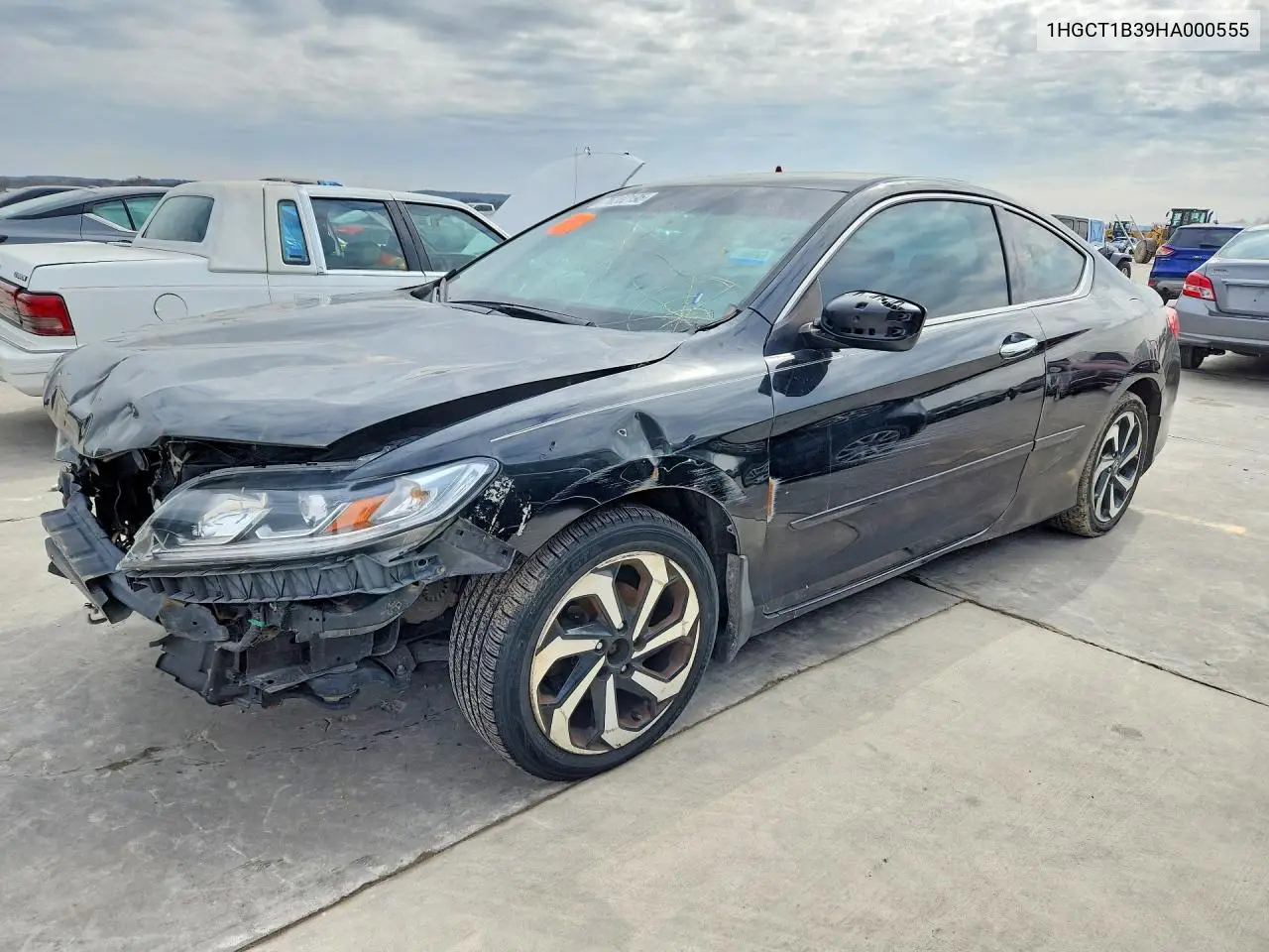 1HGCT1B39HA000555 2017 Honda Accord Lx-S