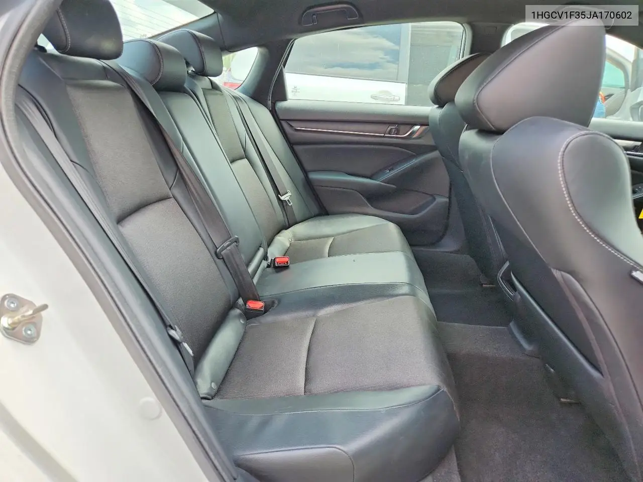 1HGCV1F35JA170602 2018 Honda Accord Sport