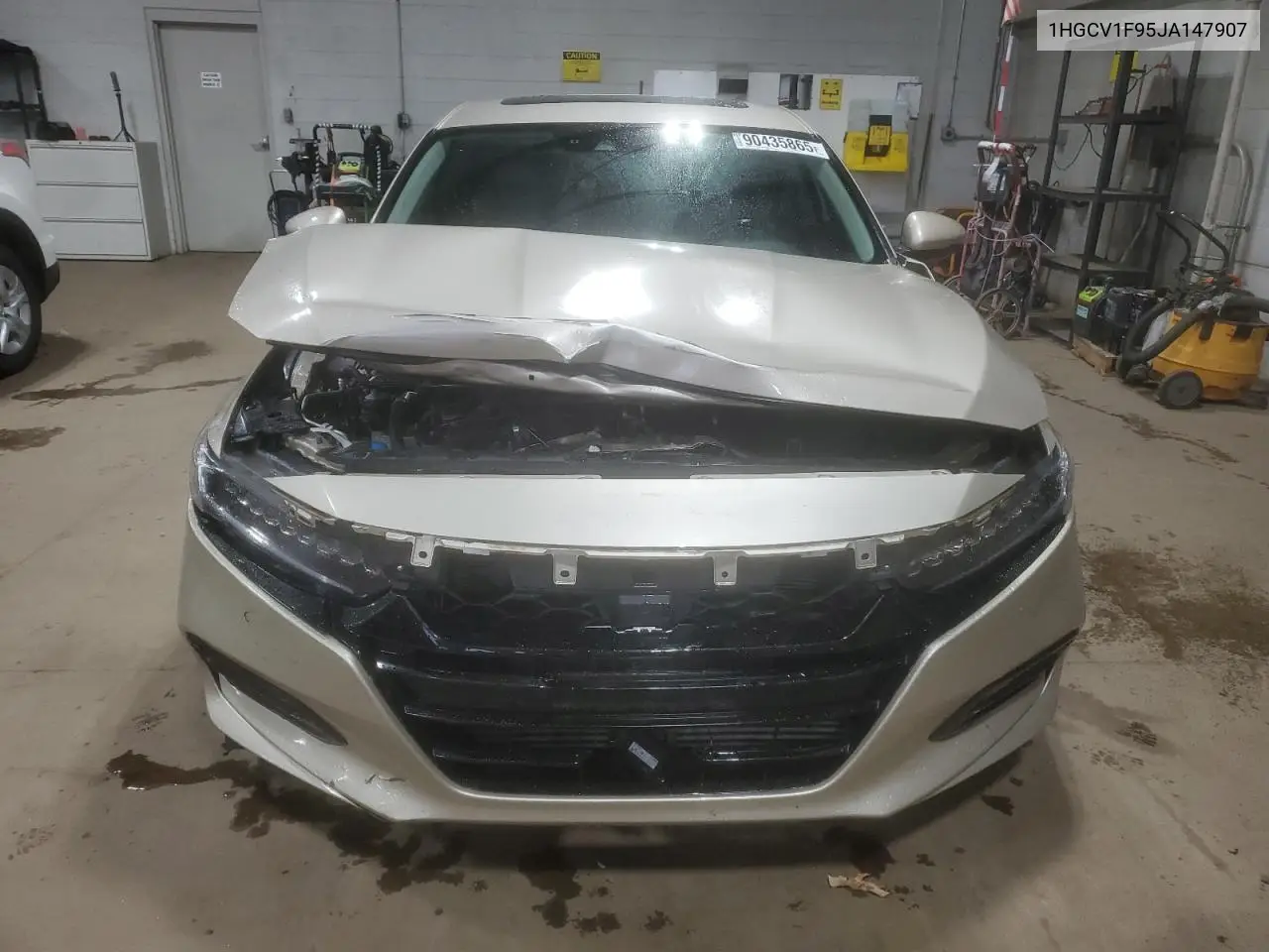 1HGCV1F95JA147907 2018 Honda Accord Touring