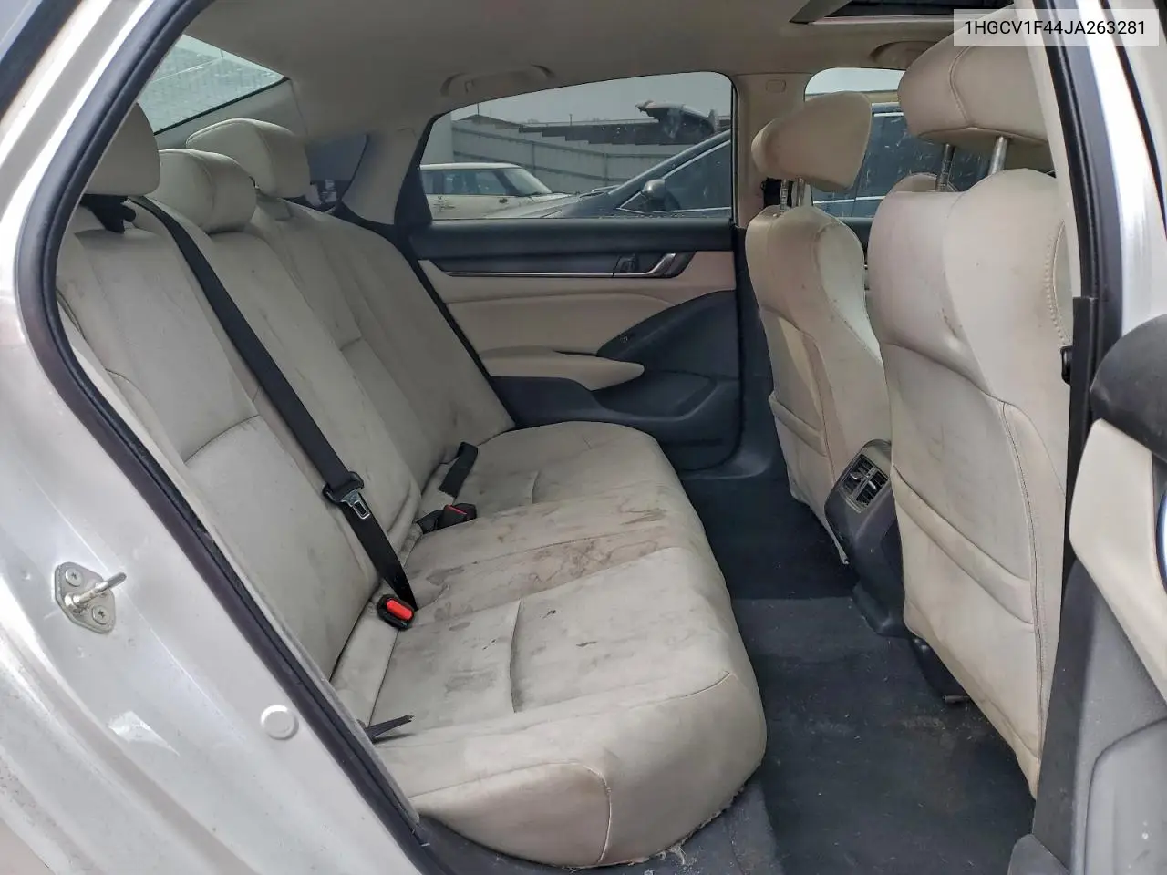 1HGCV1F44JA263281 2018 Honda Accord