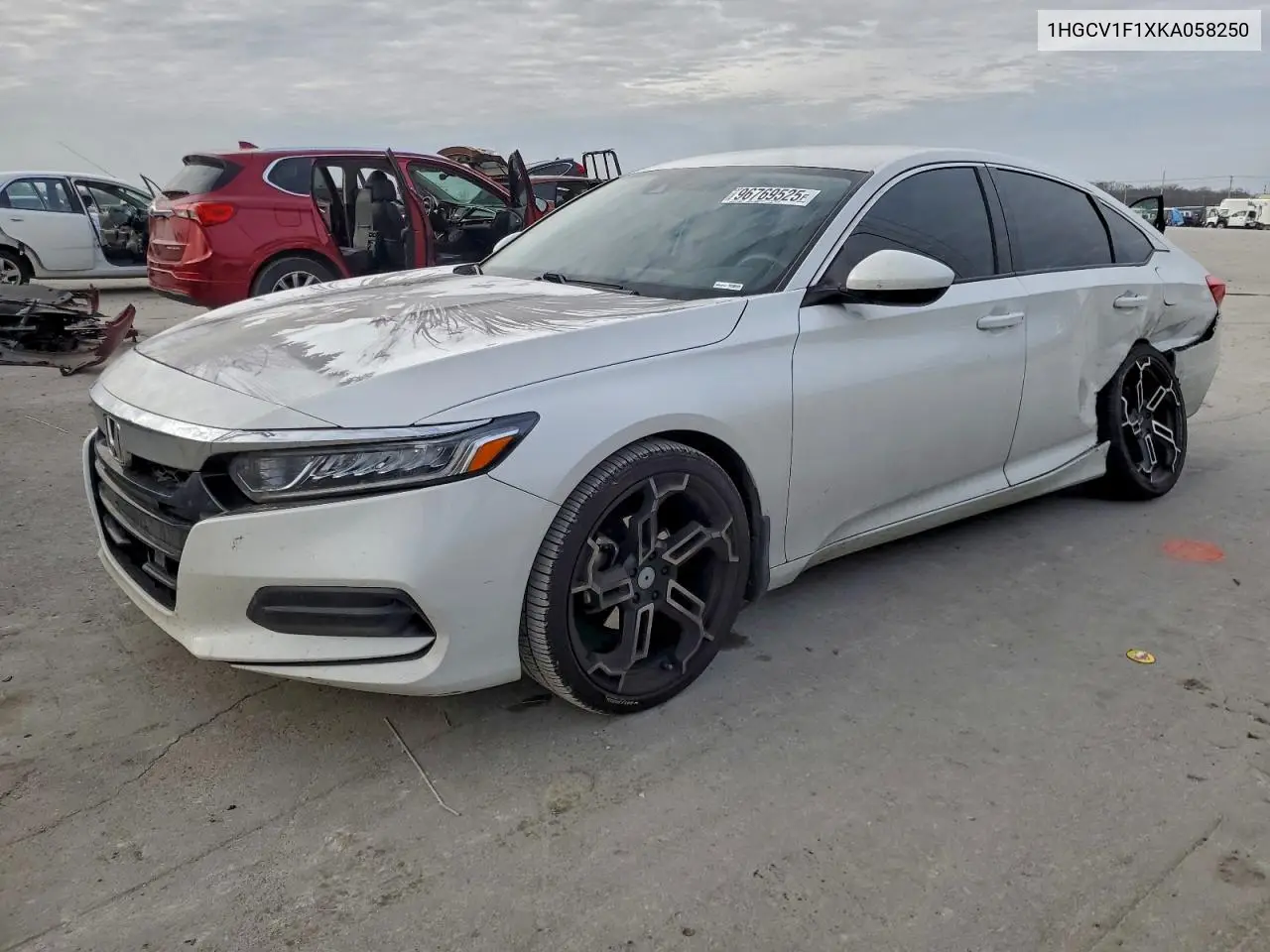 1HGCV1F1XKA058250 2019 Honda Accord Lx
