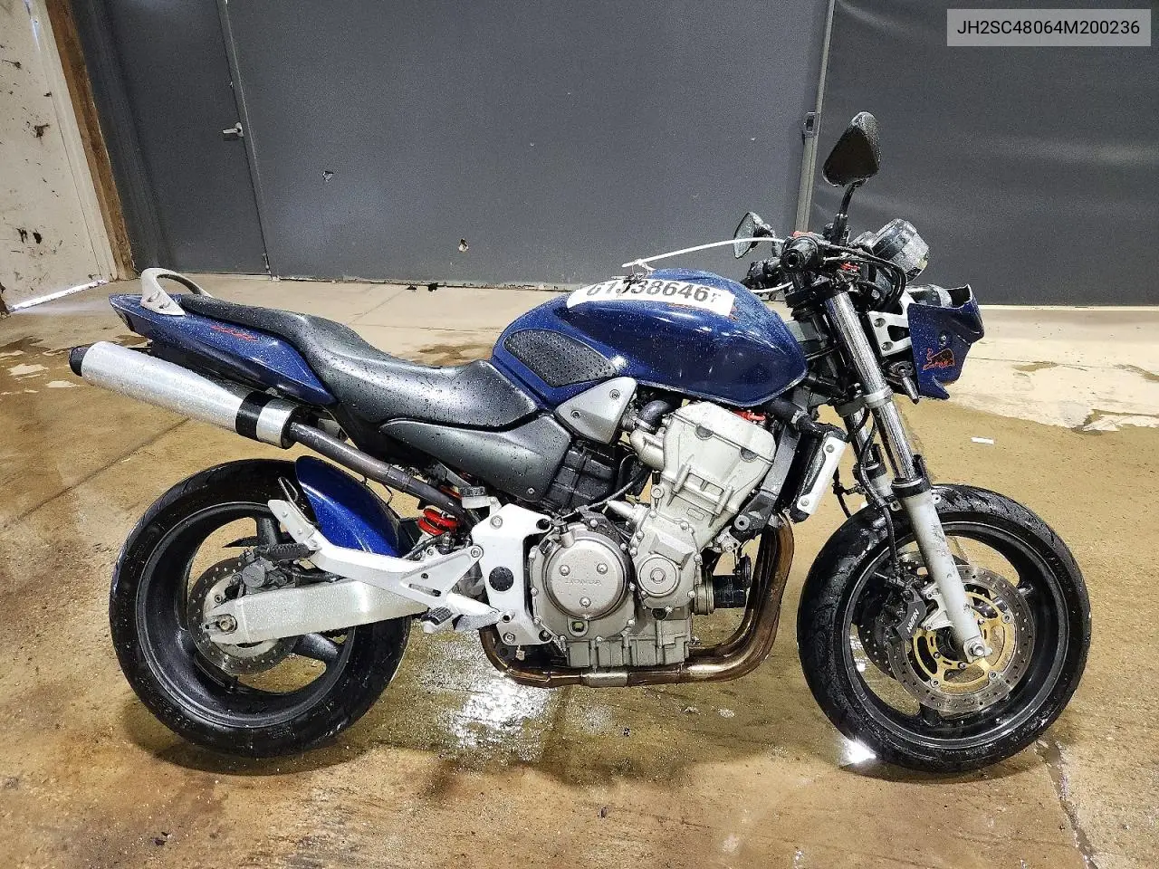 2004 Honda Cb900 F VIN: JH2SC48064M200236 Lot: 61338646
