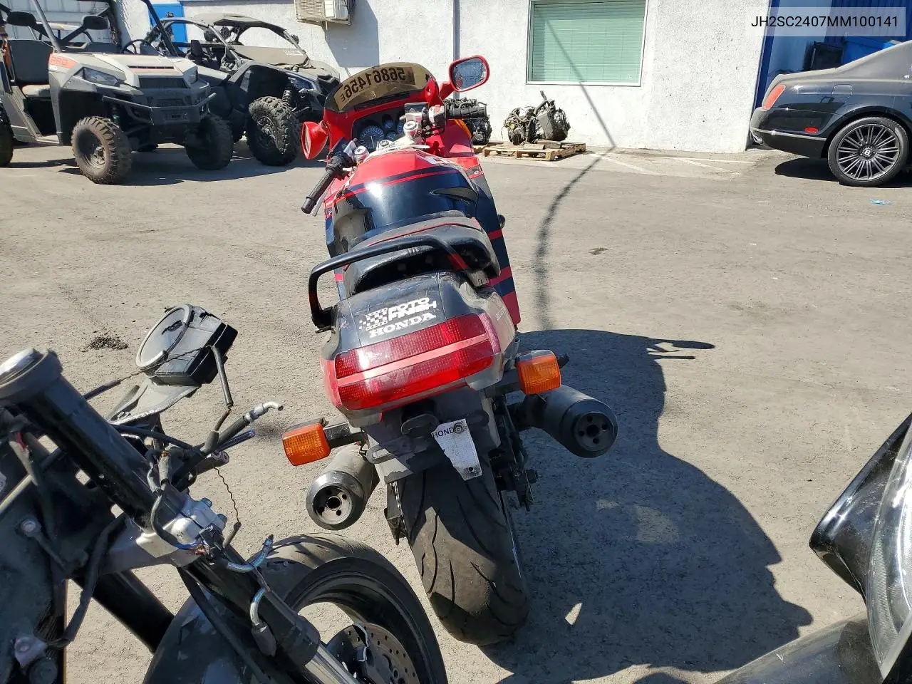 1991 Honda Cbr1000 F VIN: JH2SC2407MM100141 Lot: 56861456
