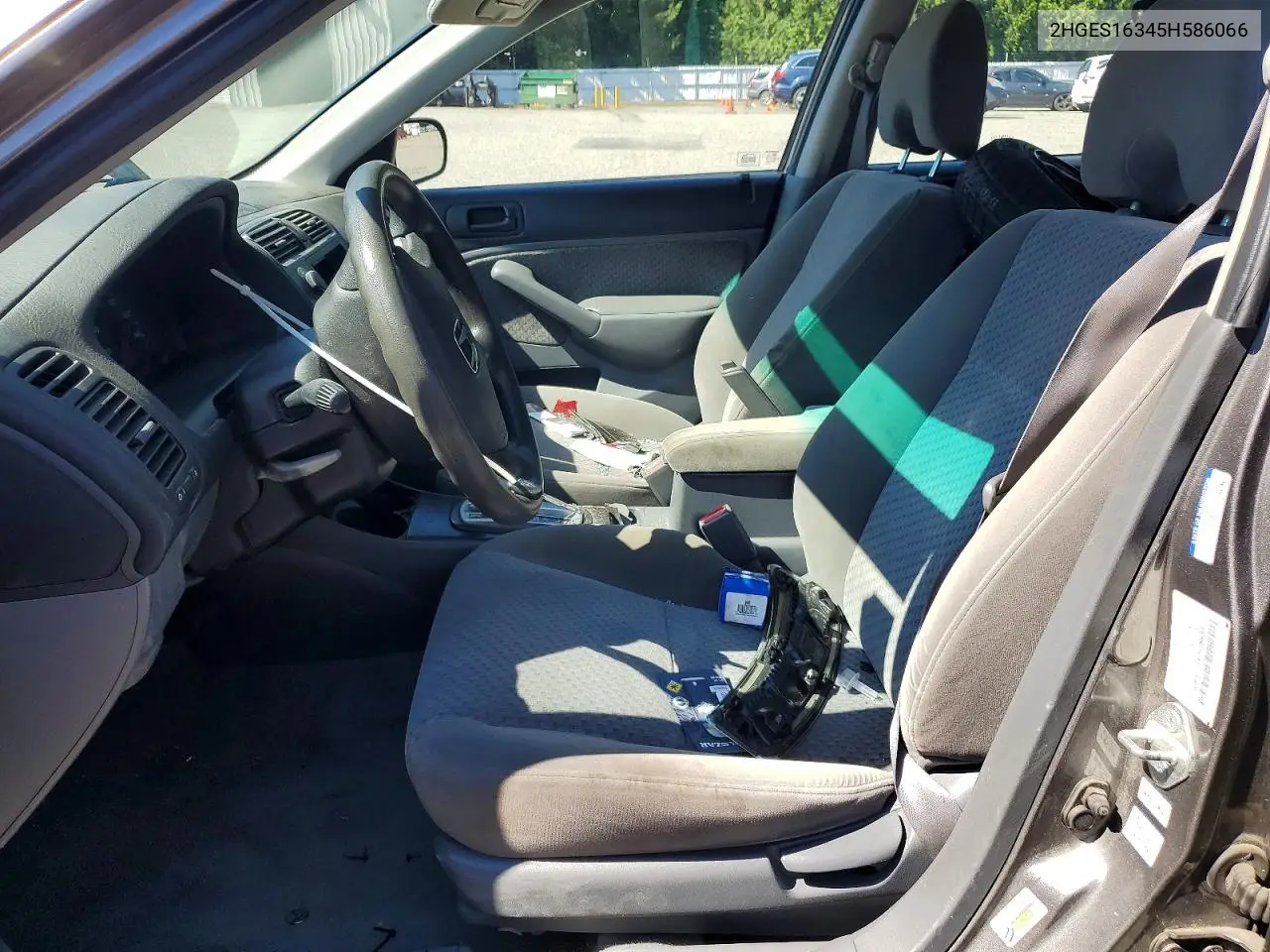 2HGES16345H586066 2005 Honda Civic Dx Vp
