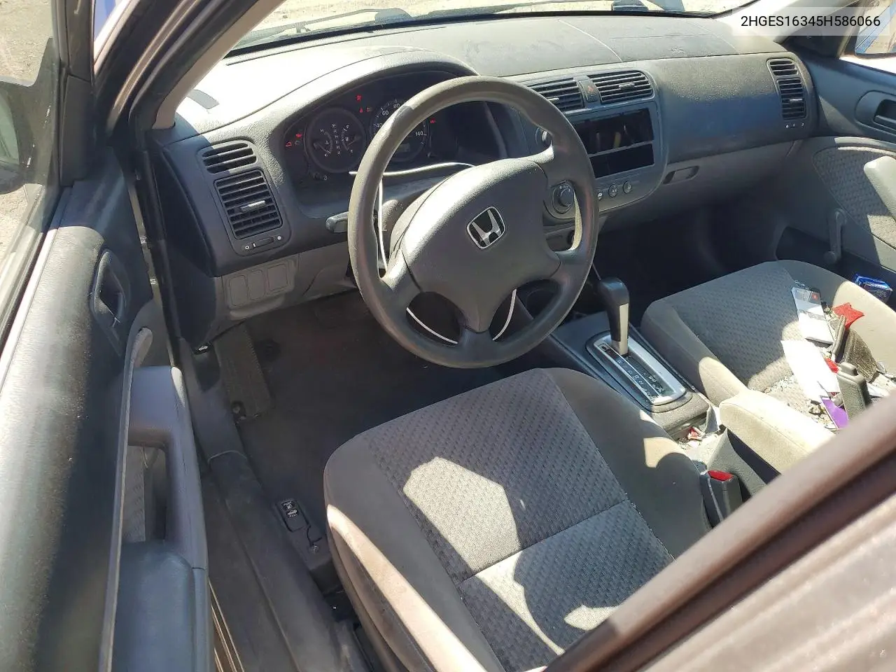2HGES16345H586066 2005 Honda Civic Dx Vp