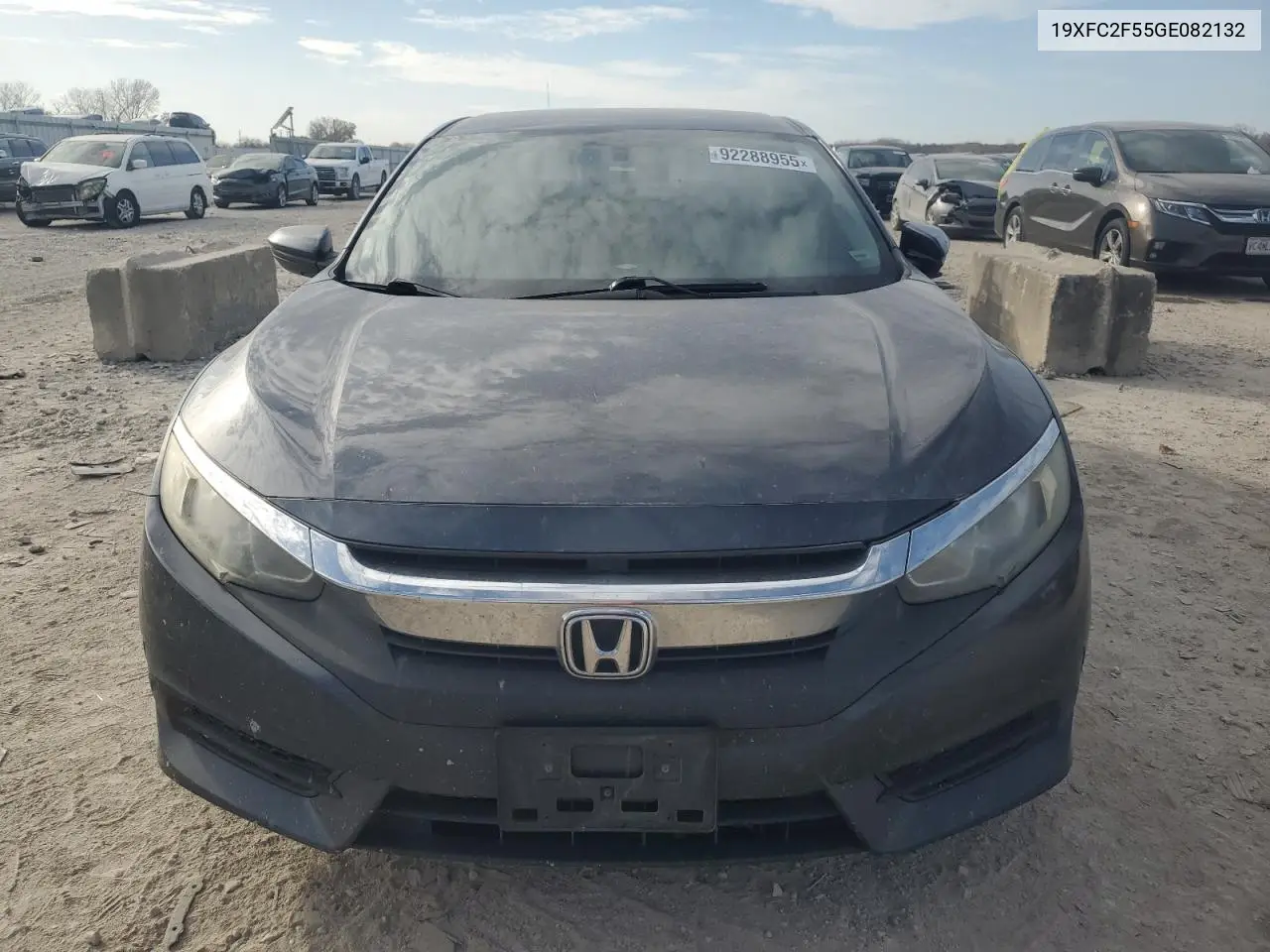 19XFC2F55GE082132 2016 Honda Civic Lx