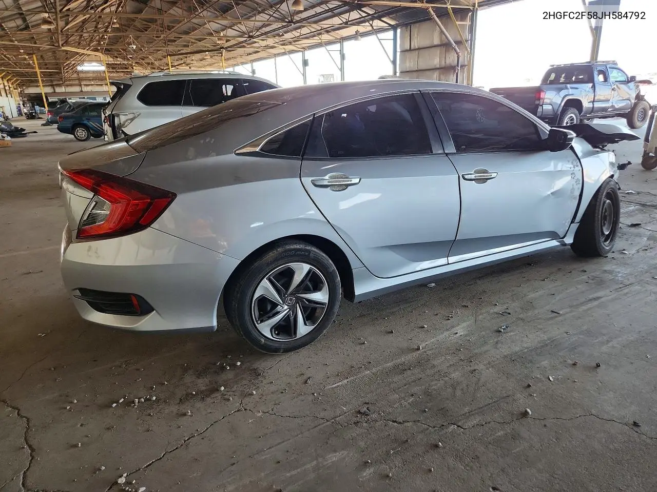 2HGFC2F58JH584792 2018 Honda Civic Lx