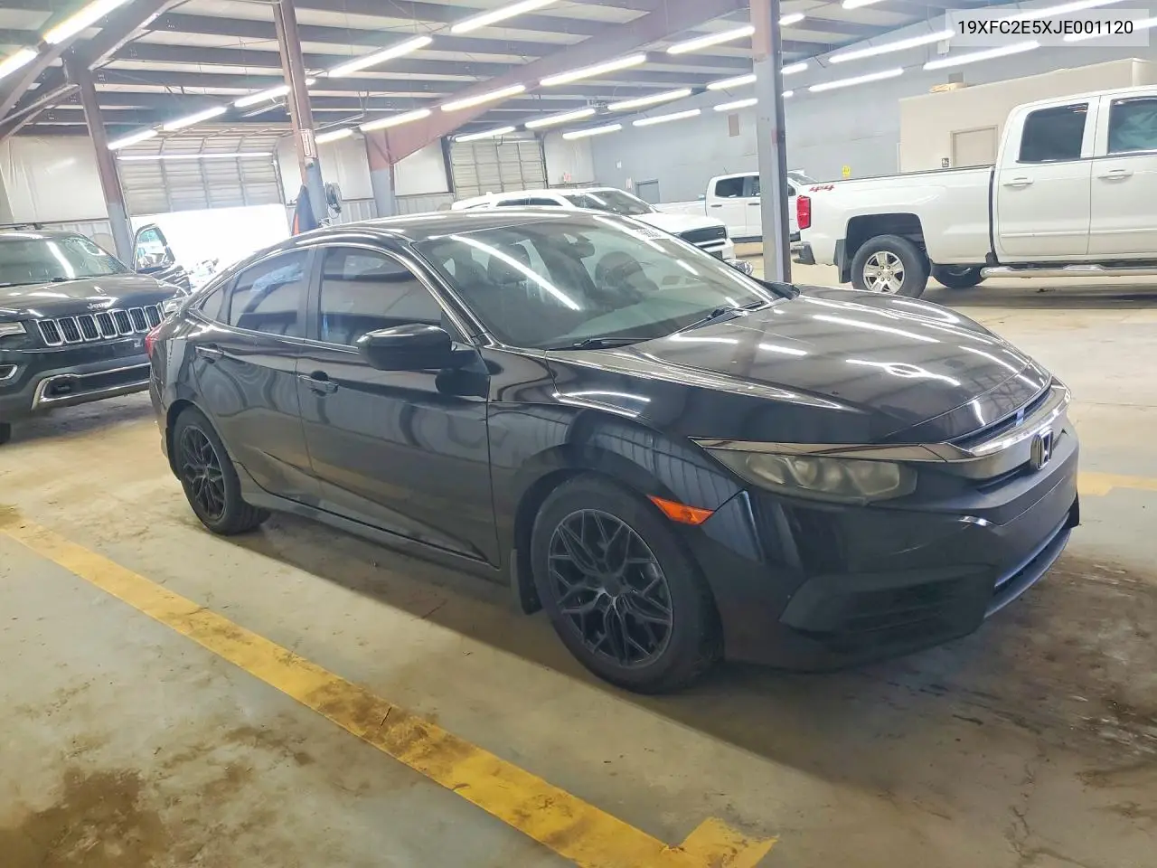 19XFC2E5XJE001120 2018 Honda Civic Lx