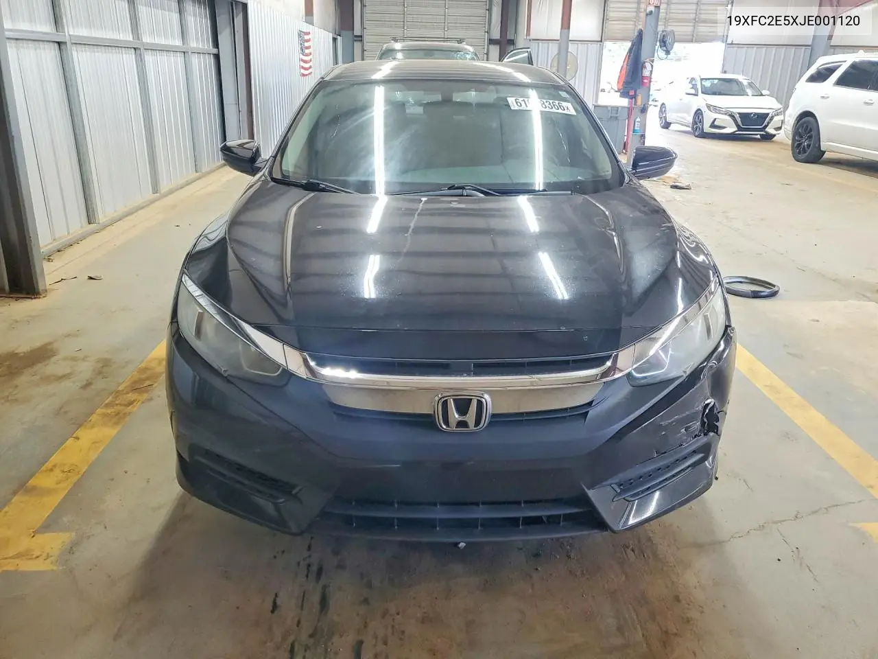 19XFC2E5XJE001120 2018 Honda Civic Lx