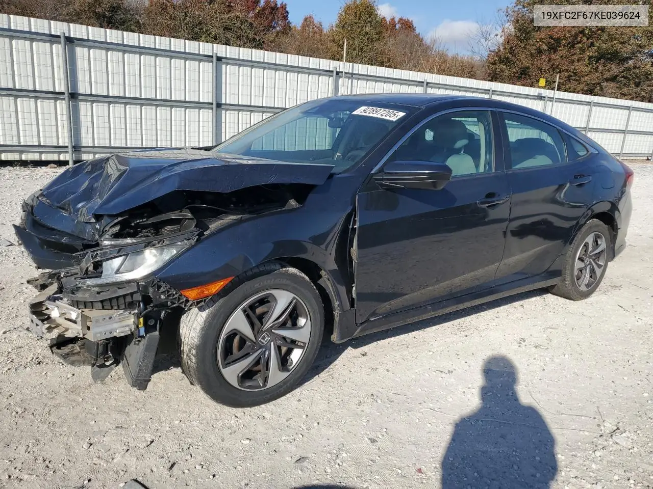 19XFC2F67KE039624 2019 Honda Civic Lx