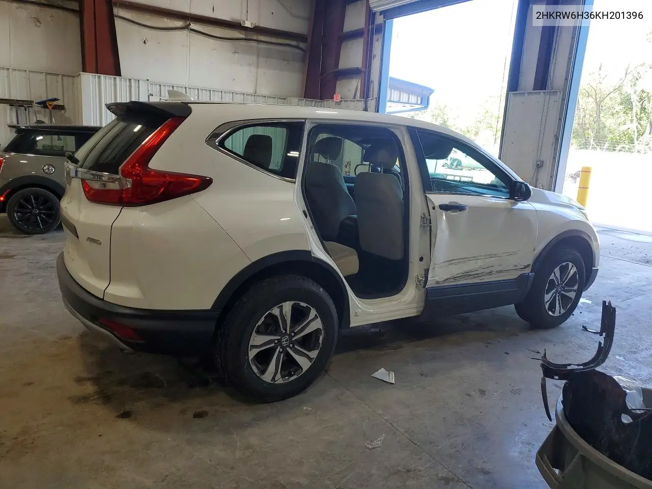 2019 Honda Cr-V Lx VIN: 2HKRW6H36KH201396 Lot: 61232266
