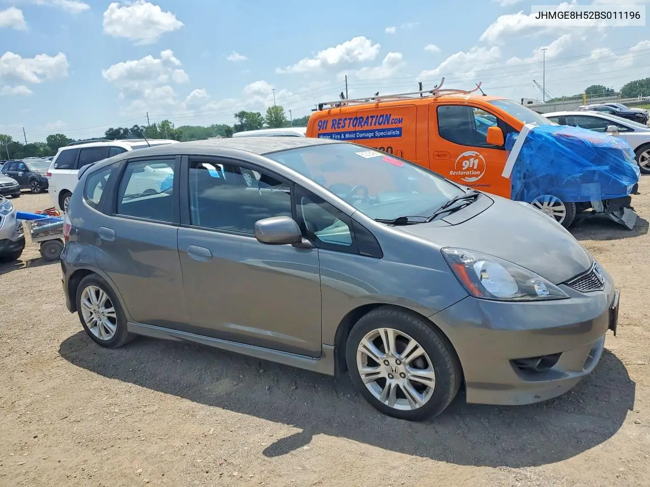 2011 Honda Fit Sport VIN: JHMGE8H52BS011196 Lot: 61212436