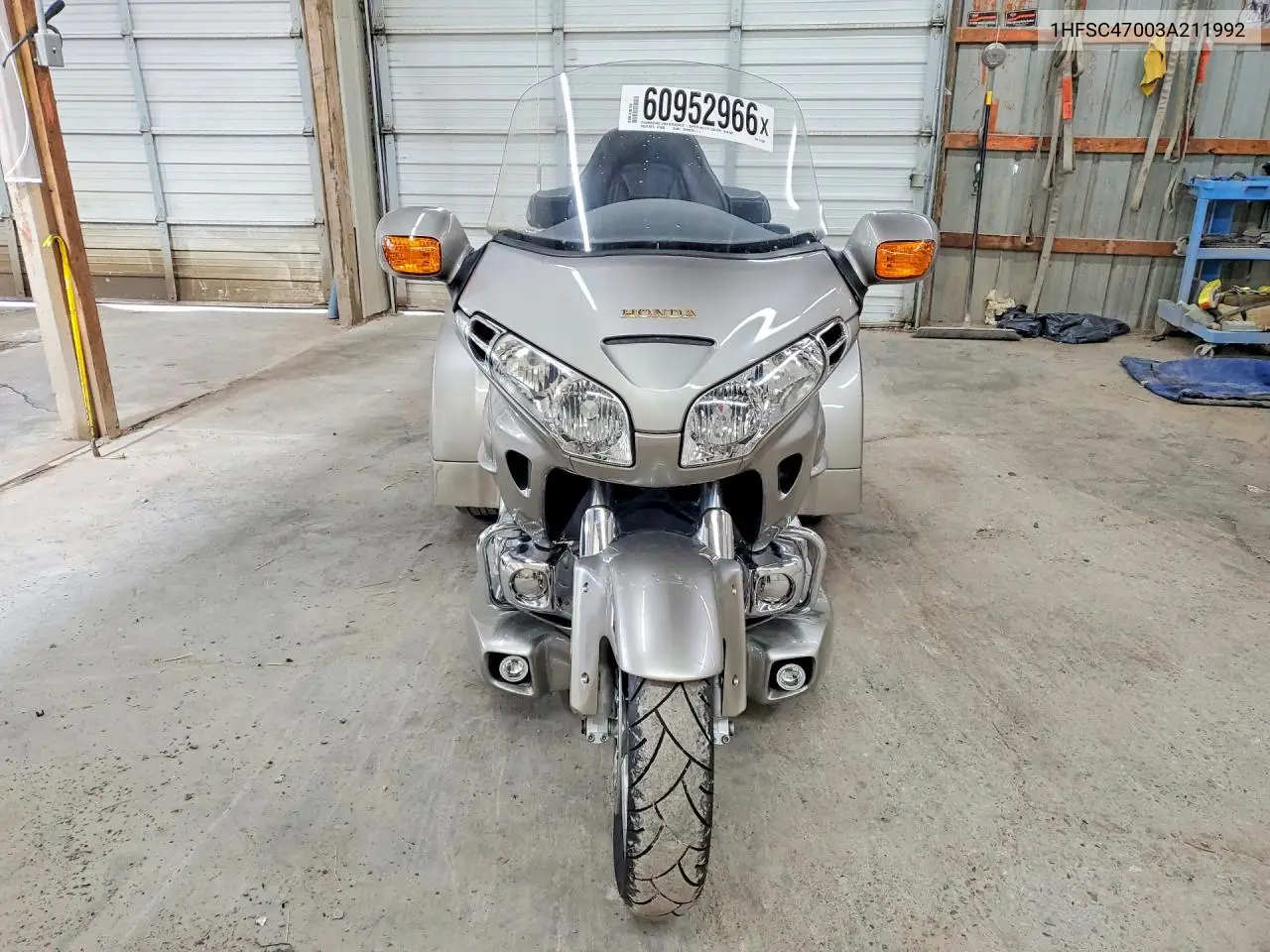 2003 Honda Gl1800 VIN: 1HFSC47003A211992 Lot: 60952966