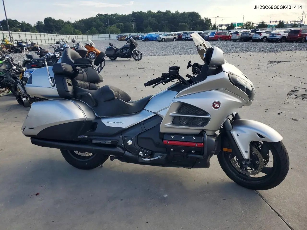 2016 Honda Gl1800 VIN: JH2SC68G0GK401414 Lot: 60862936