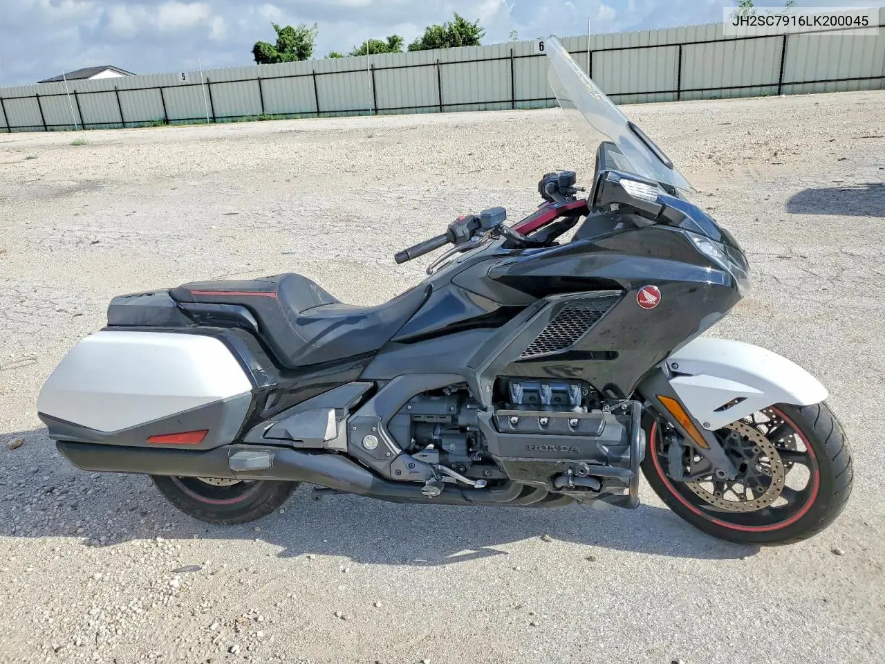 2020 Honda Gl1800 B VIN: JH2SC7916LK200045 Lot: 58355166