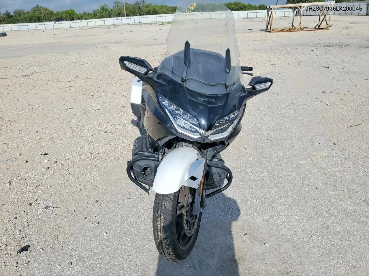 2020 Honda Gl1800 B VIN: JH2SC7916LK200045 Lot: 58355166