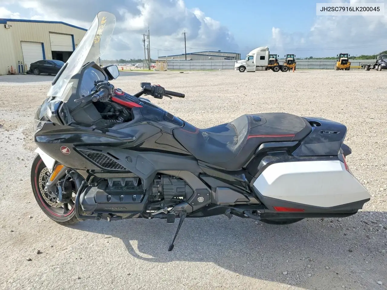 2020 Honda Gl1800 B VIN: JH2SC7916LK200045 Lot: 58355166