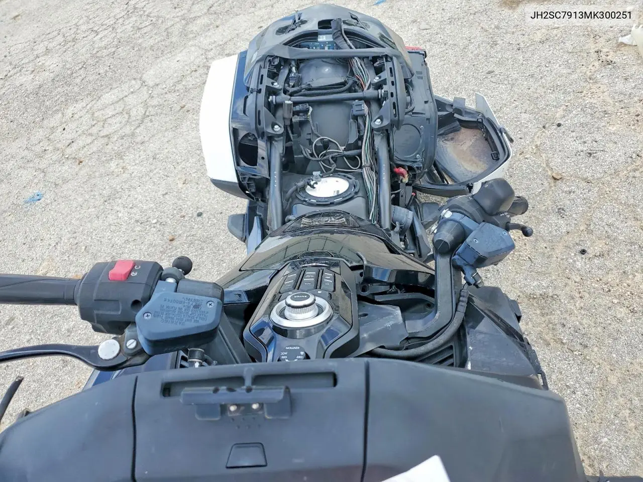 2021 Honda Gl1800 B VIN: JH2SC7913MK300251 Lot: 56504976