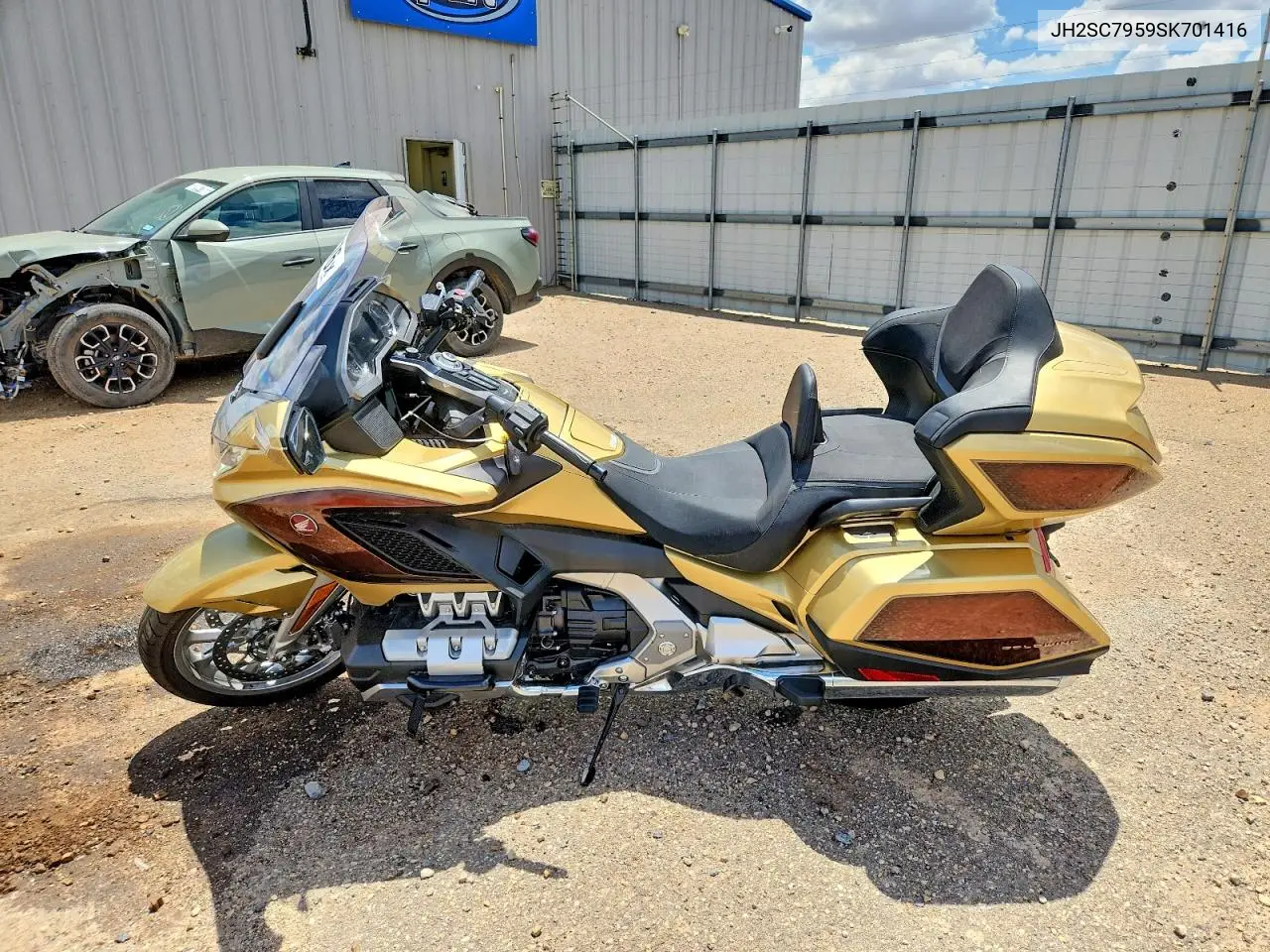 2025 Honda Gl1800 D VIN: JH2SC7959SK701416 Lot: 61142376
