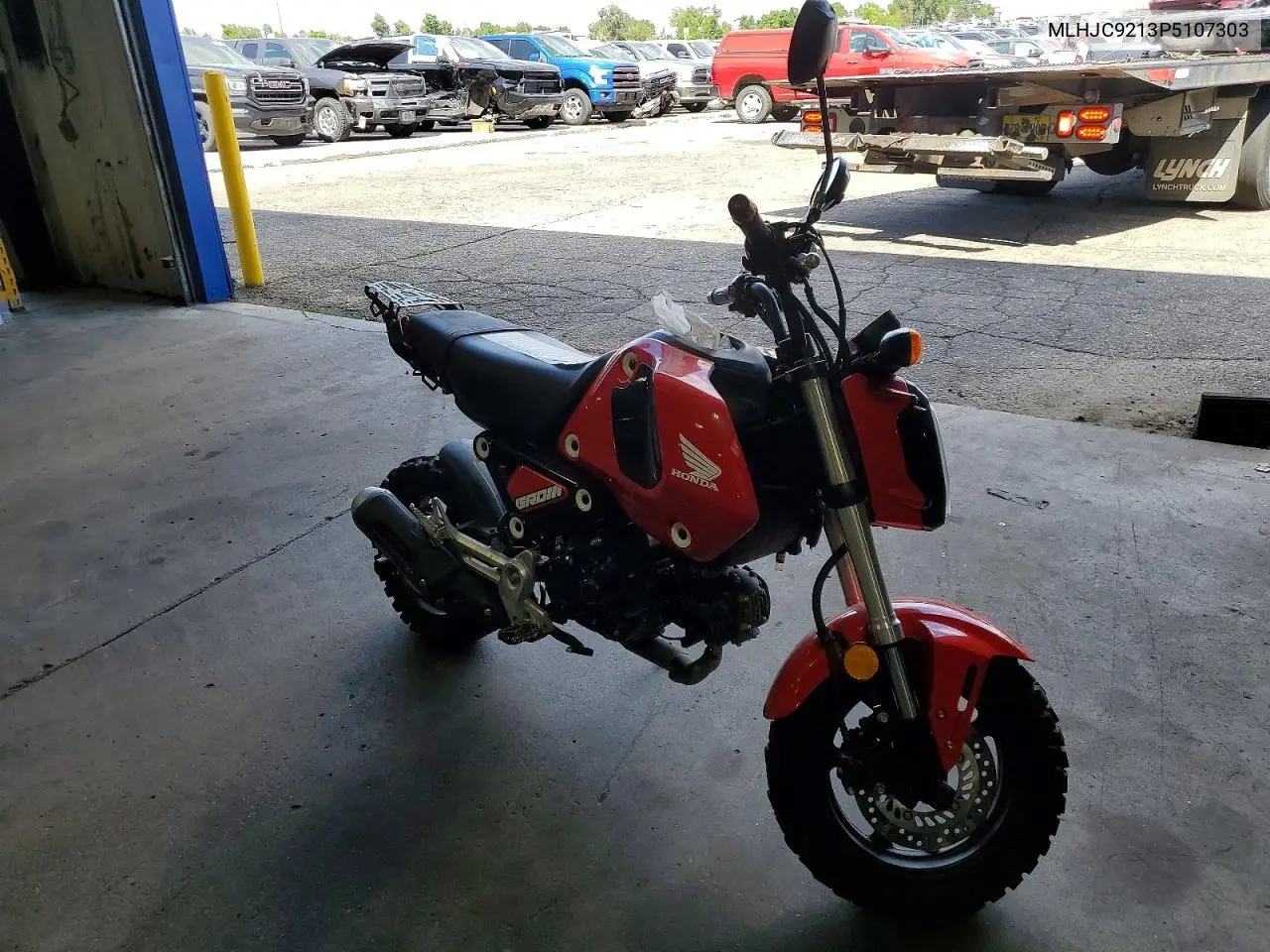 2023 Honda Grom 125 VIN: MLHJC9213P5107303 Lot: 61149236