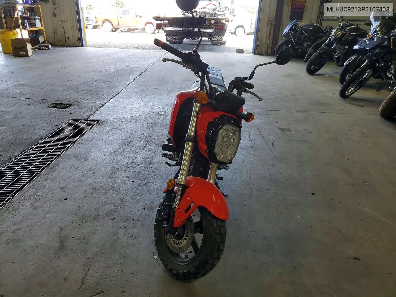 2023 Honda Grom 125 VIN: MLHJC9213P5107303 Lot: 61149236