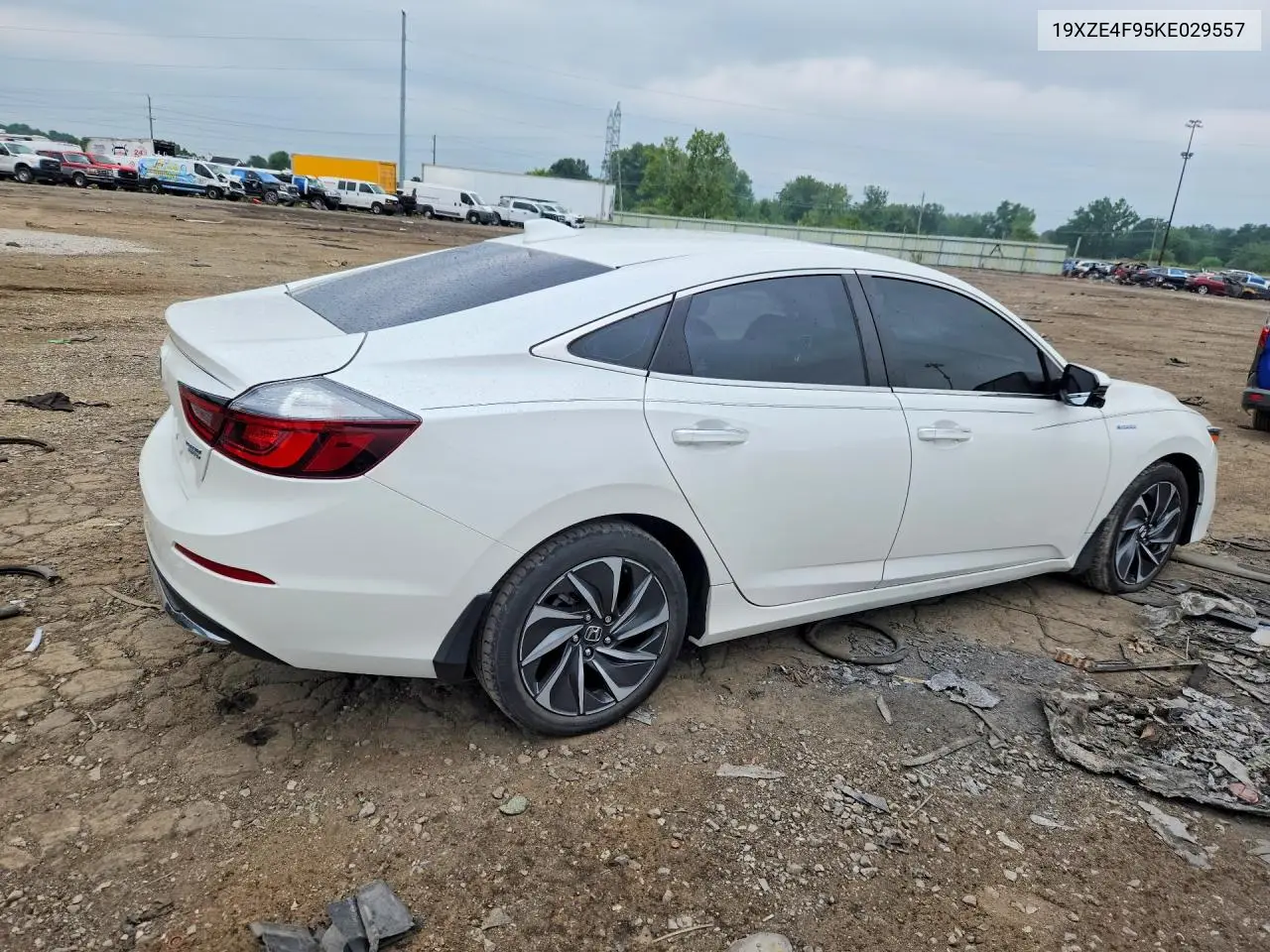 2019 Honda Insight Touring VIN: 19XZE4F95KE029557 Lot: 61675016