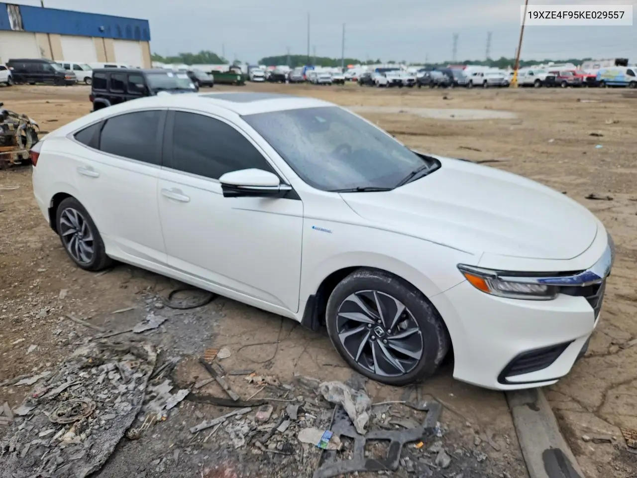 2019 Honda Insight Touring VIN: 19XZE4F95KE029557 Lot: 61675016