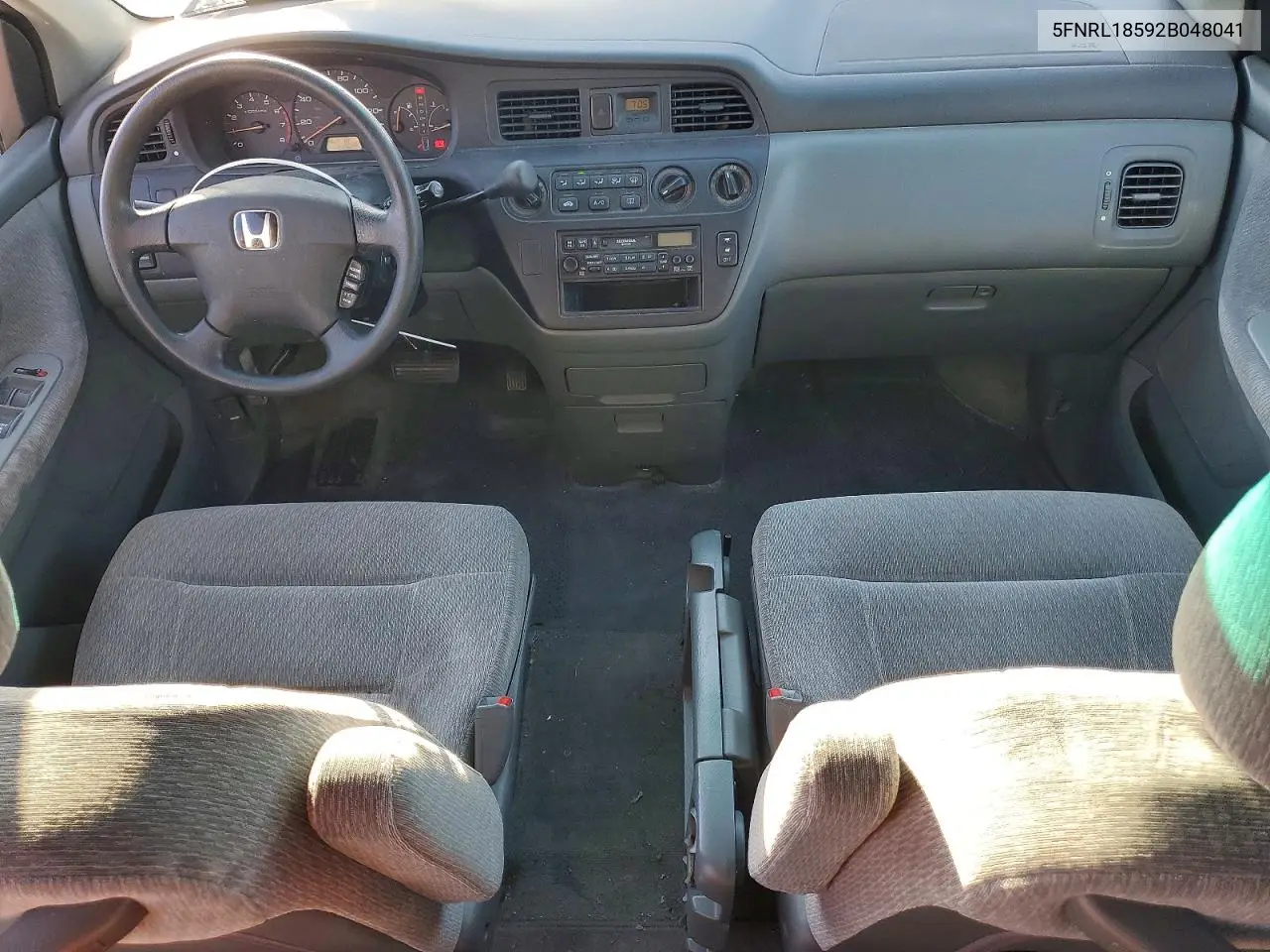 2002 Honda Odyssey Lx VIN: 5FNRL18592B048041 Lot: 52581746