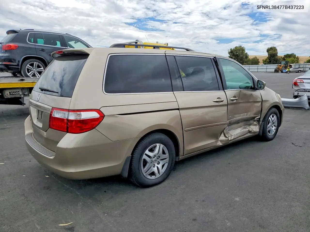 2007 Honda Odyssey Ex VIN: 5FNRL38477B437223 Lot: 61565456