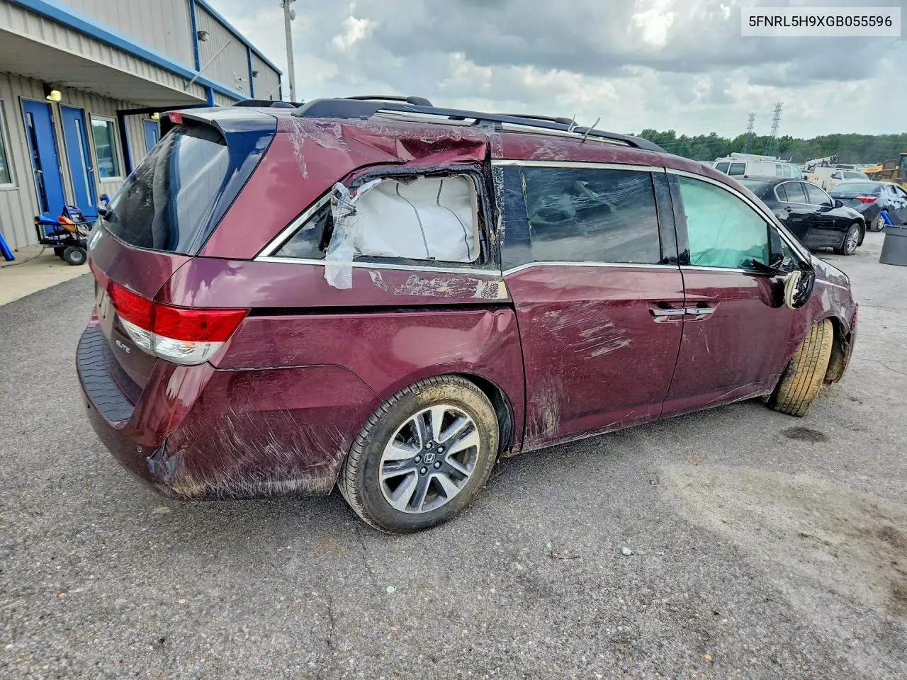 2016 Honda Odyssey Touring VIN: 5FNRL5H9XGB055596 Lot: 61749766