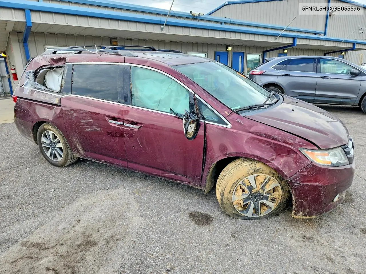 2016 Honda Odyssey Touring VIN: 5FNRL5H9XGB055596 Lot: 61749766