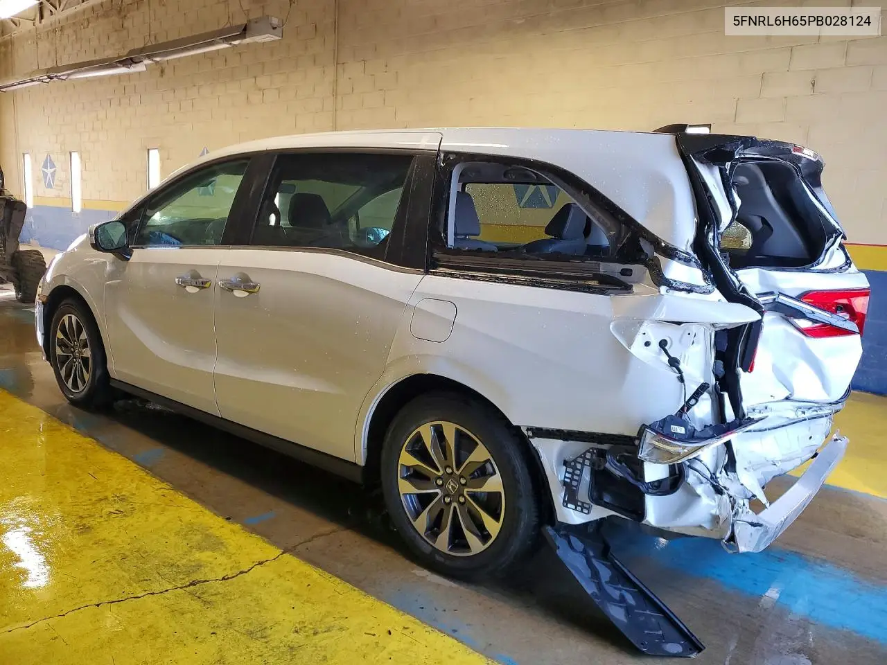 5FNRL6H65PB028124 2023 Honda Odyssey Exl