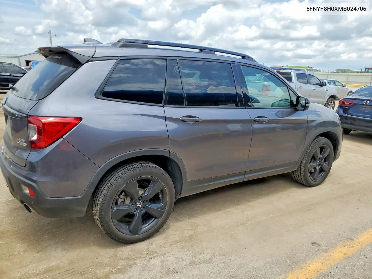 2021 Honda Passport Elite VIN: 5FNYF8H0XMB024706 Lot: 55950596