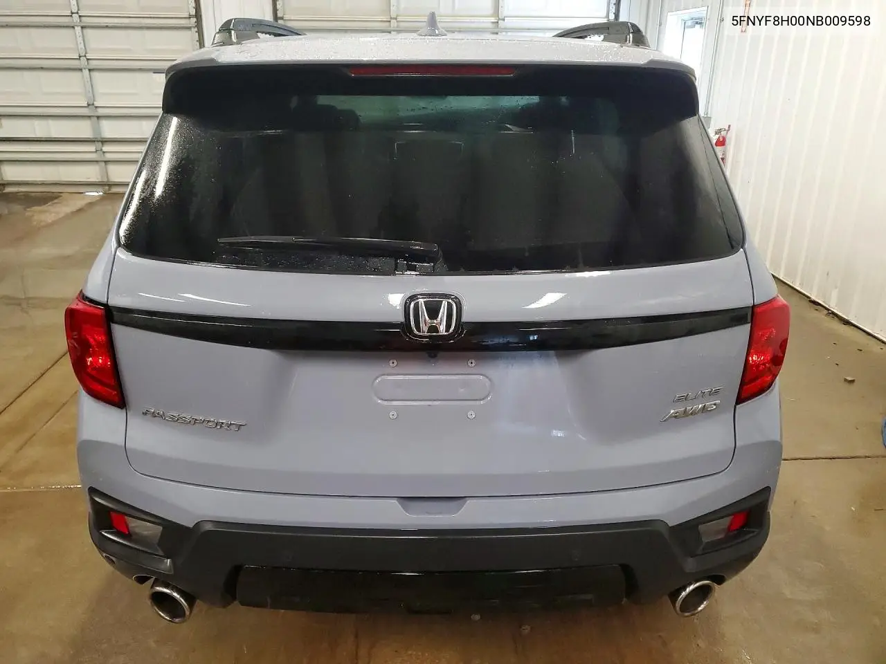 2022 Honda Passport Elite VIN: 5FNYF8H00NB009598 Lot: 53821886