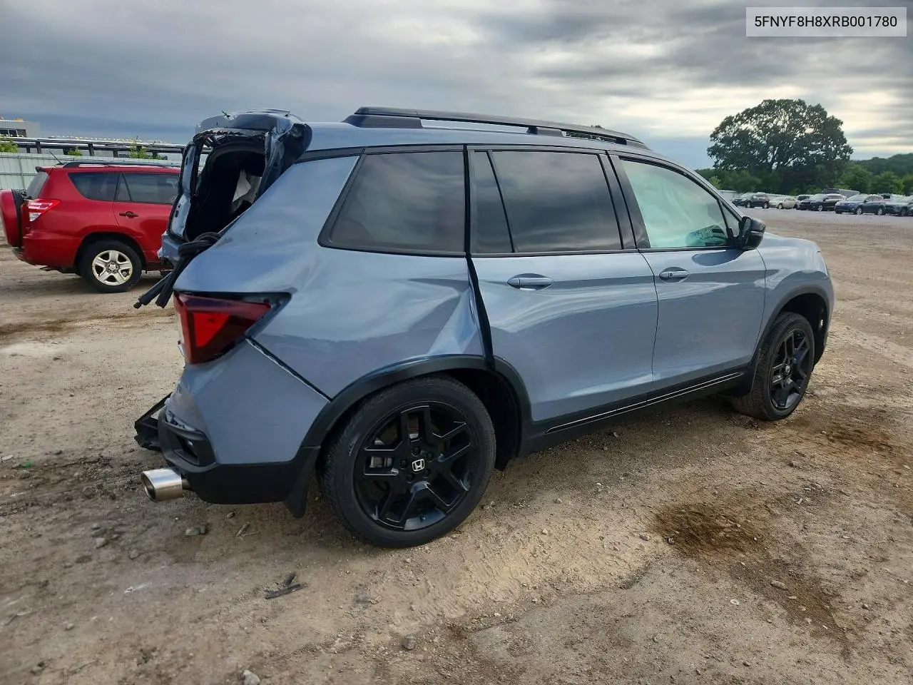 2024 Honda Passport Black Edition VIN: 5FNYF8H8XRB001780 Lot: 61532556