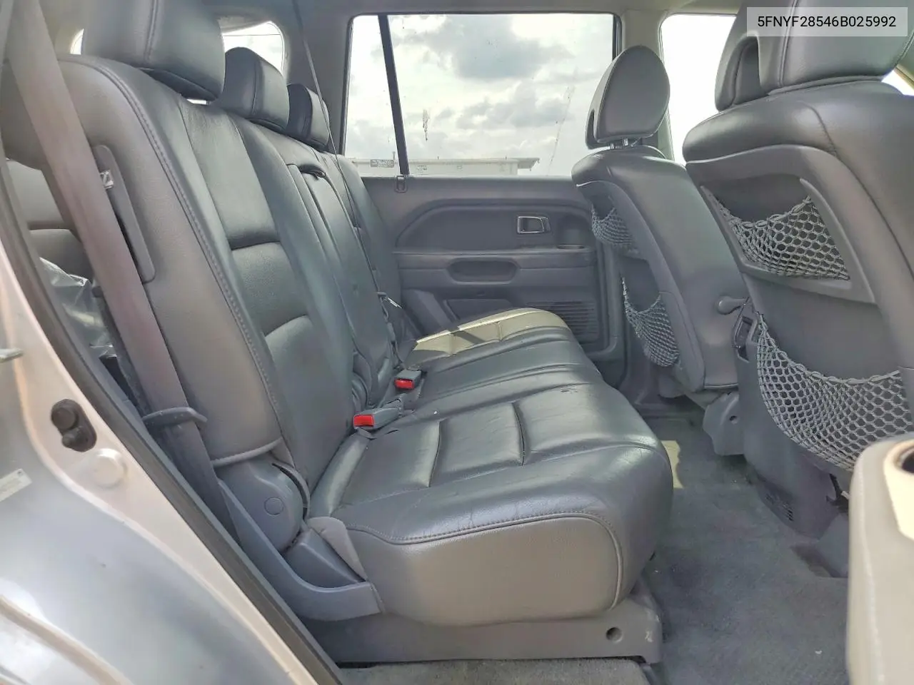 2006 Honda Pilot Ex VIN: 5FNYF28546B025992 Lot: 59812906