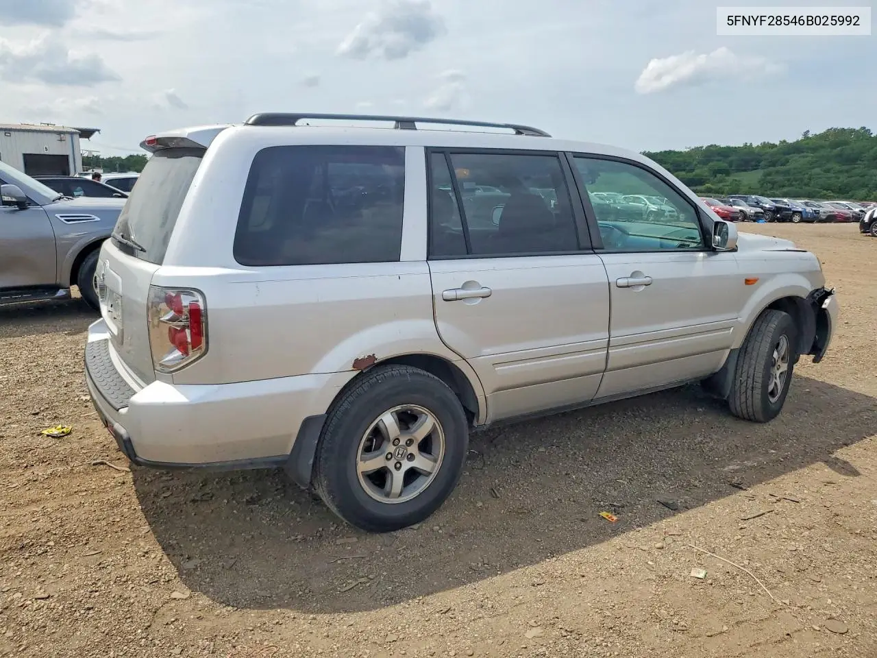 2006 Honda Pilot Ex VIN: 5FNYF28546B025992 Lot: 59812906