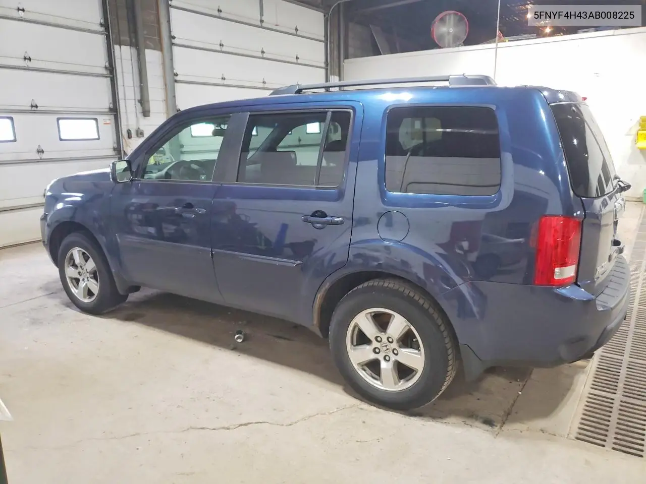 2010 Honda Pilot Ex VIN: 5FNYF4H43AB008225 Lot: 61240386