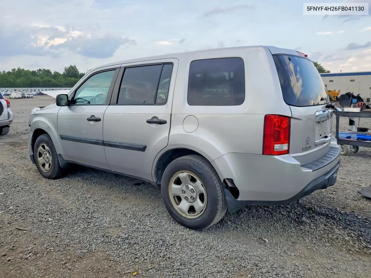 2015 Honda Pilot Lx VIN: 5FNYF4H26FB041130 Lot: 57332526