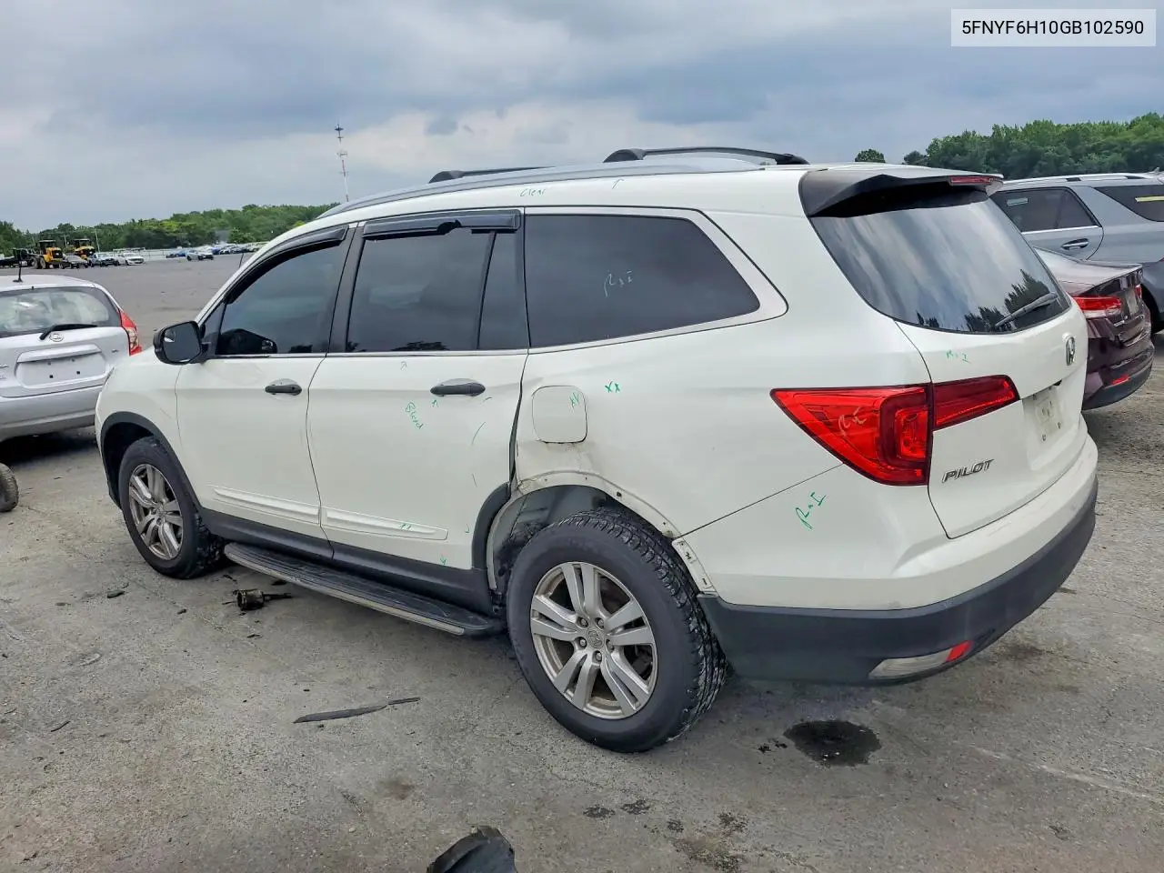 2016 Honda Pilot Lx VIN: 5FNYF6H10GB102590 Lot: 61859276