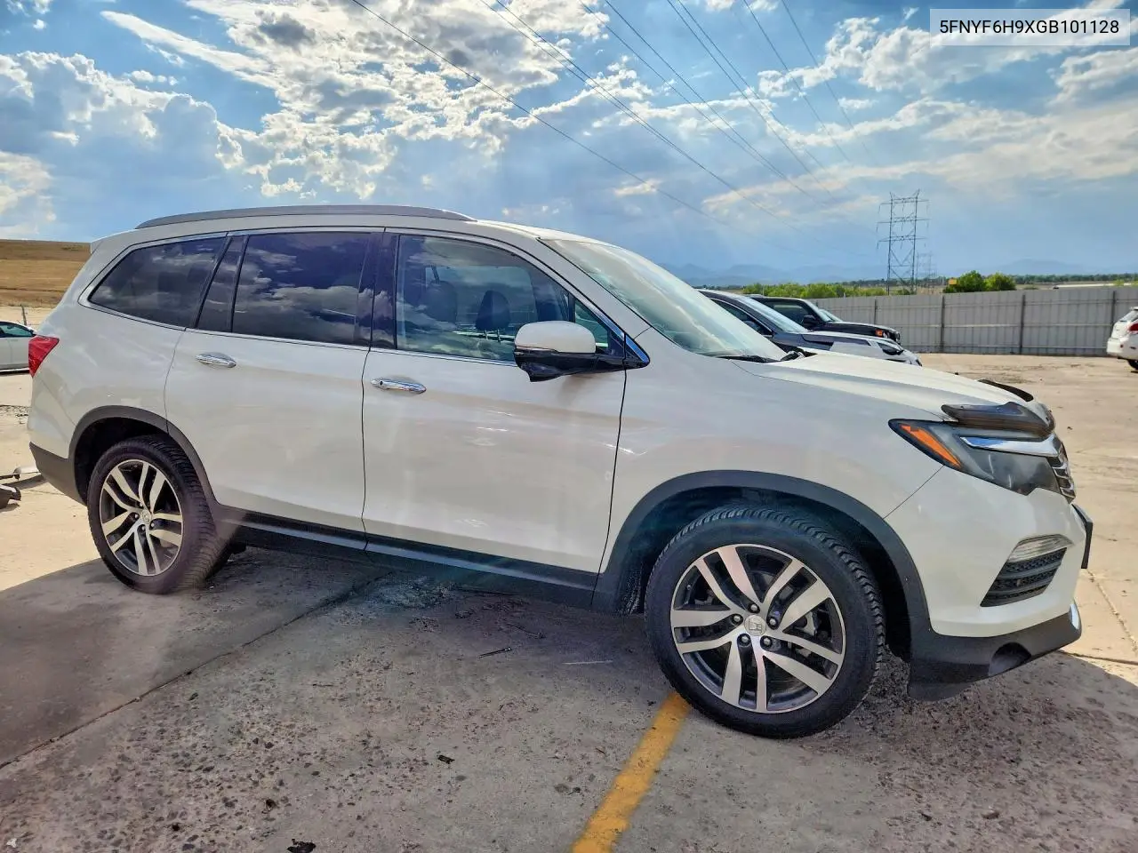 2016 Honda Pilot Touring VIN: 5FNYF6H9XGB101128 Lot: 61979326