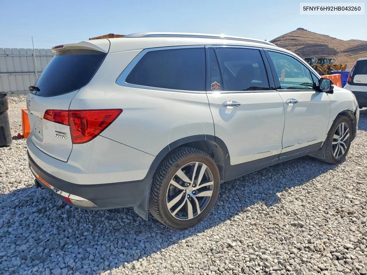 5FNYF6H92HB043260 2017 Honda Pilot Touring