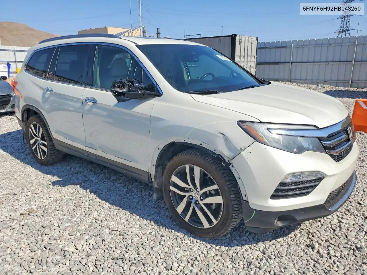 5FNYF6H92HB043260 2017 Honda Pilot Touring