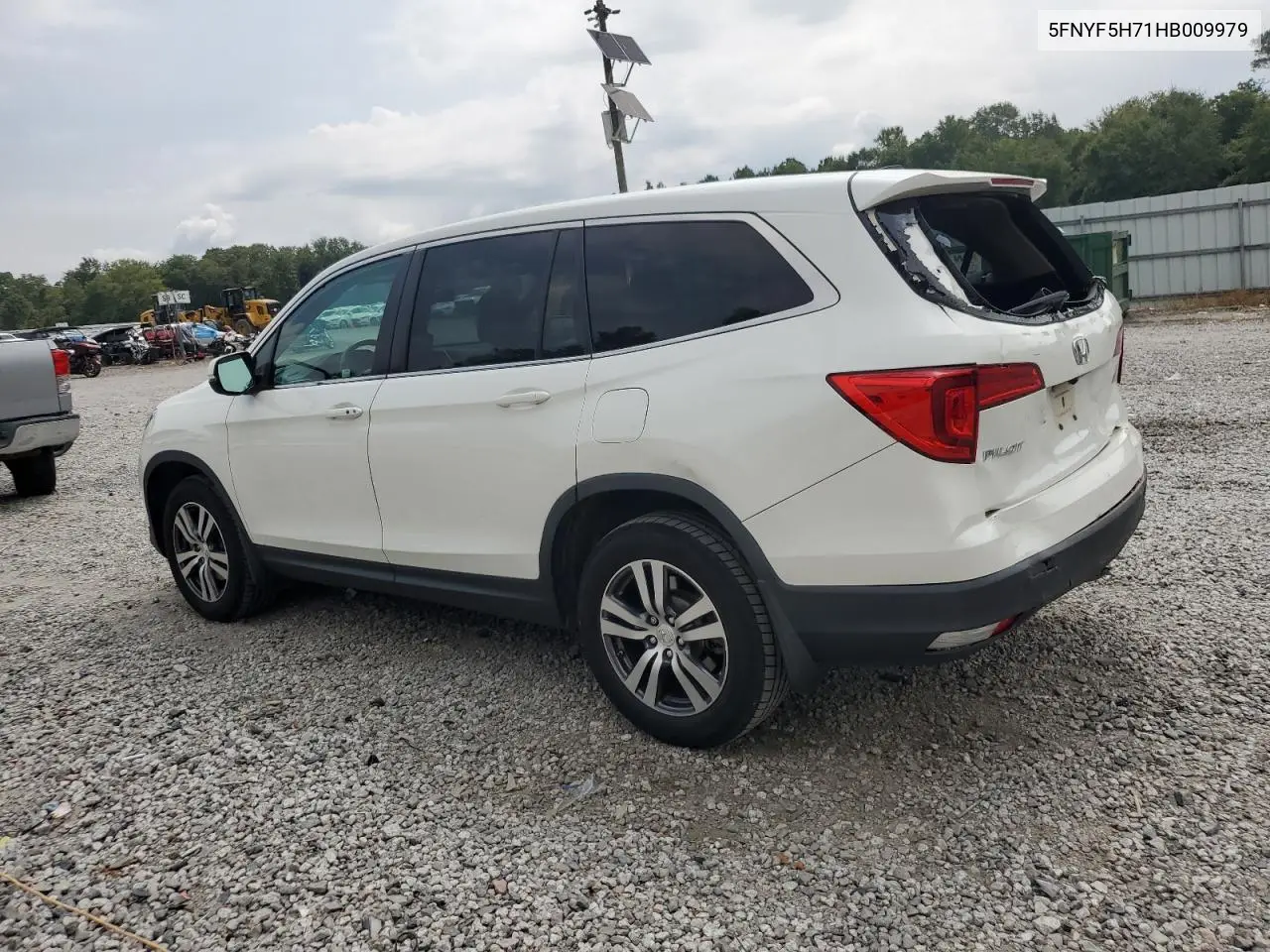 5FNYF5H71HB009979 2017 Honda Pilot Exln