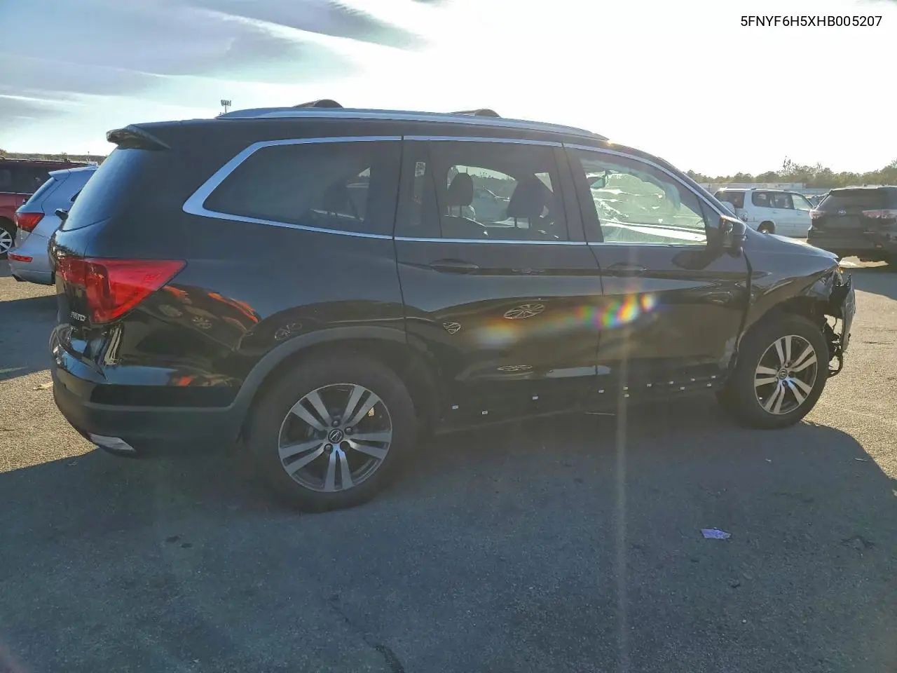 5FNYF6H5XHB005207 2017 Honda Pilot Exl