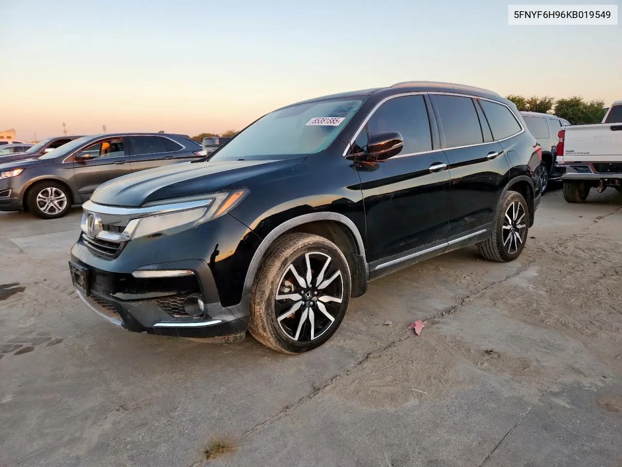 5FNYF6H96KB019549 2019 Honda Pilot Touring Awd 8-Pass