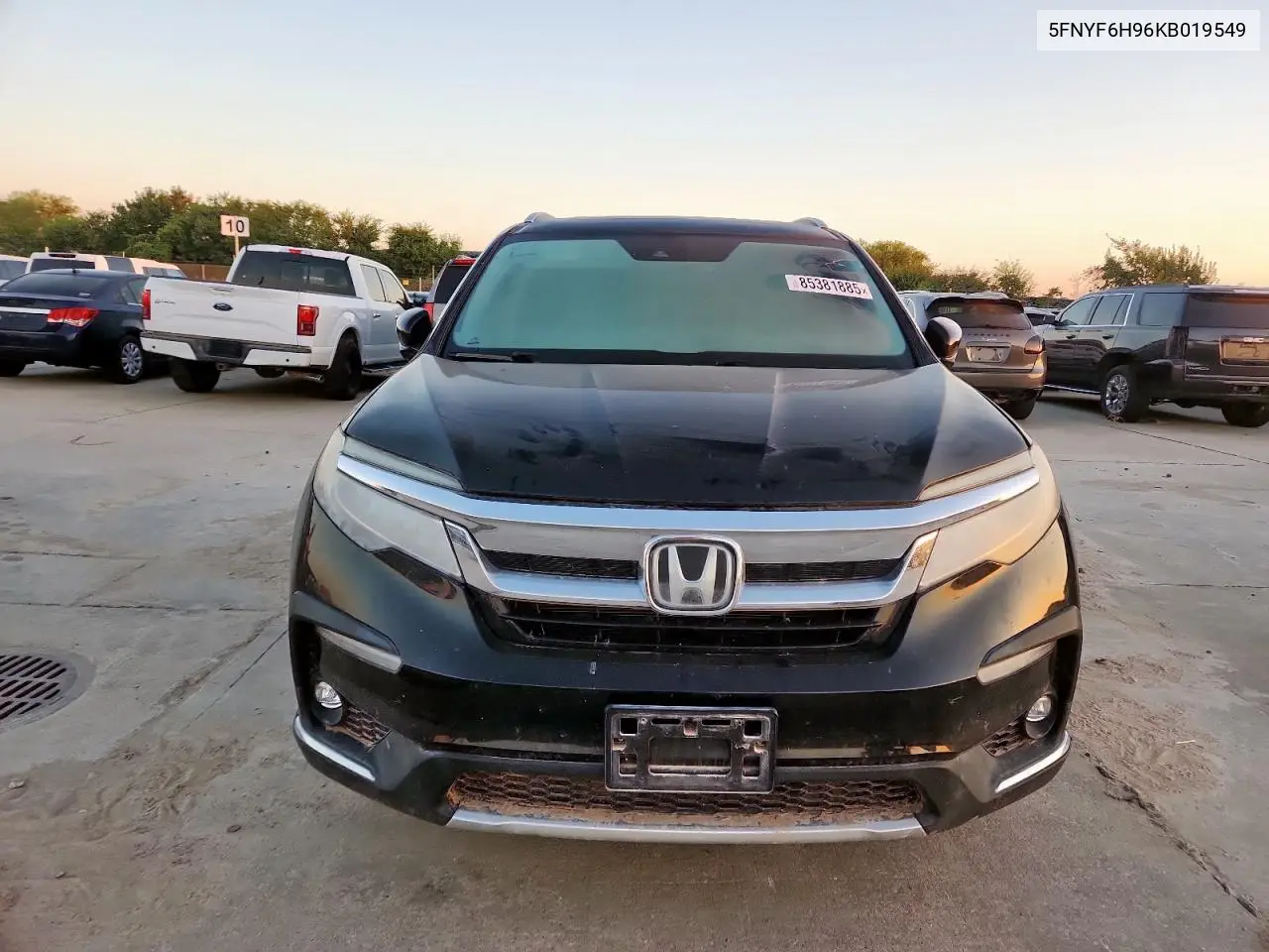 5FNYF6H96KB019549 2019 Honda Pilot Touring Awd 8-Pass