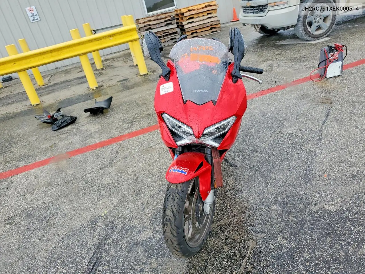 2014 Honda Vfr800 F VIN: JH2RC791XEK000514 Lot: 57147826